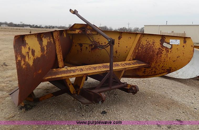 image for item I9271 Balderson BV40T 10' V-plow