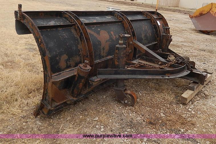 image for item I9272 11' snow blade