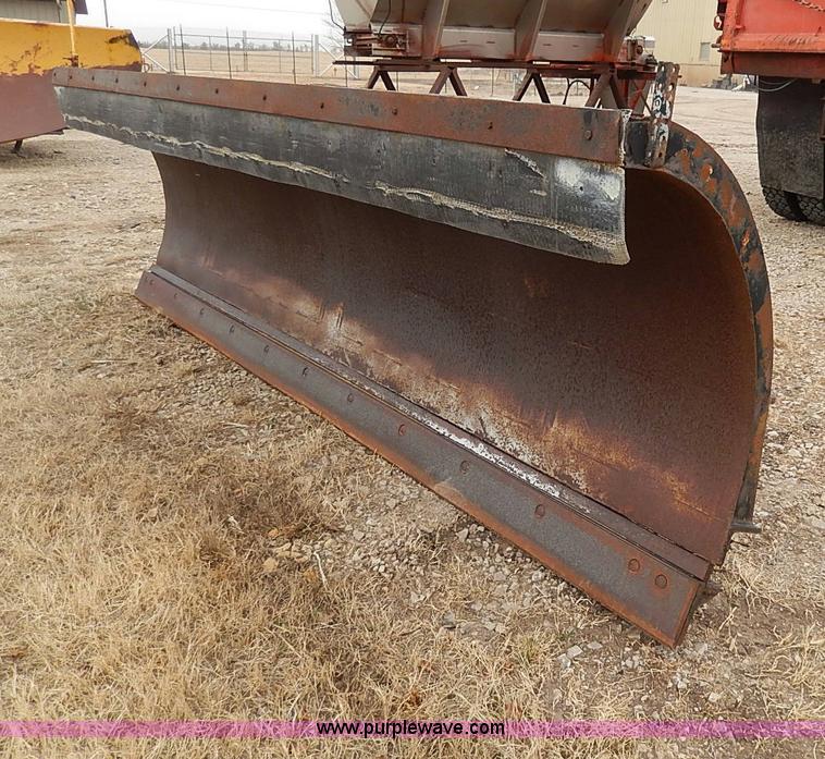 image for item I9272 11' snow blade