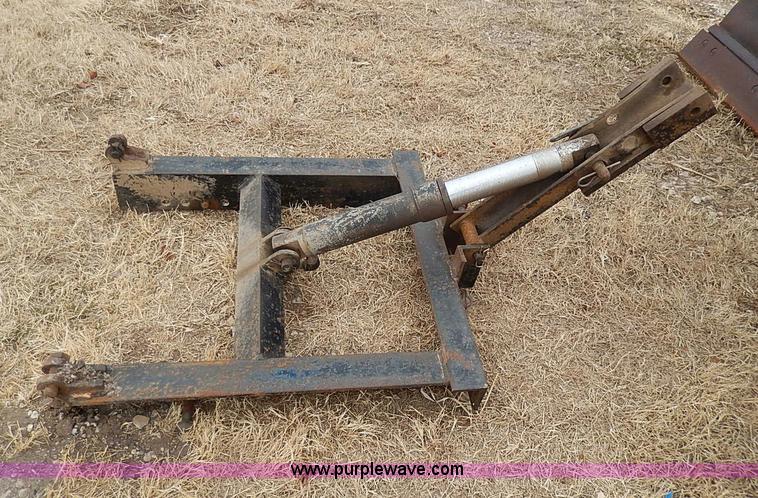 image for item I9272 11' snow blade