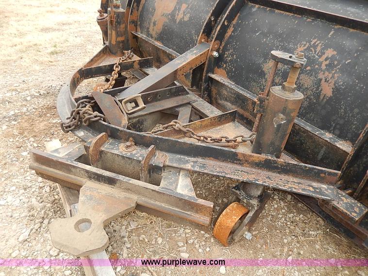 image for item I9272 11' snow blade