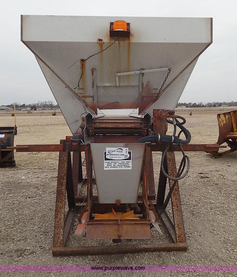 image for item I9273 Larson stainless steel spreader