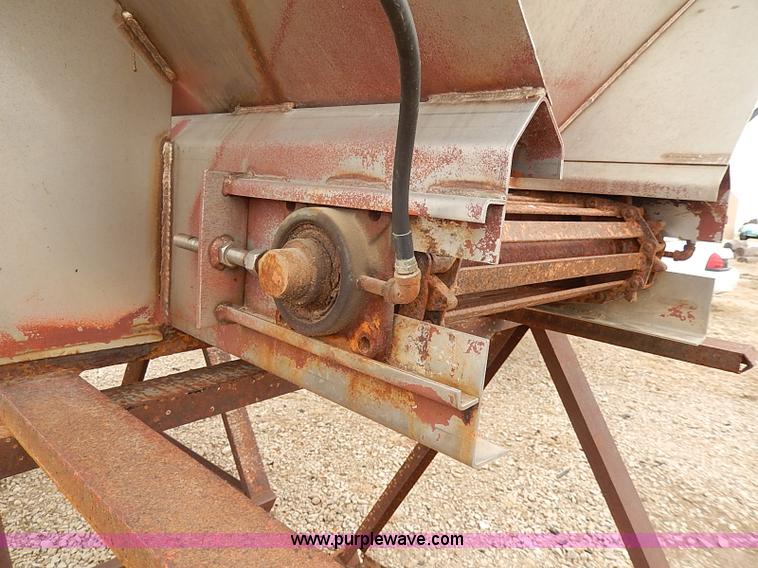 image for item I9273 Larson stainless steel spreader