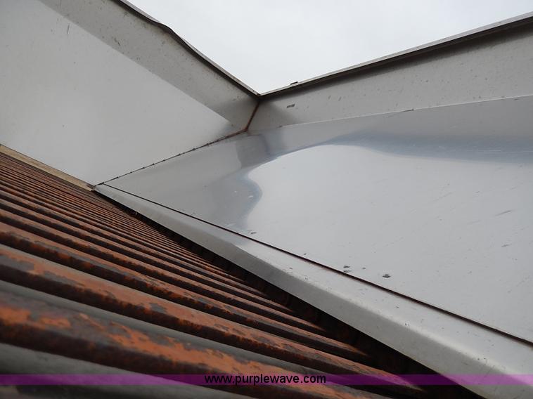 image for item I9273 Larson stainless steel spreader