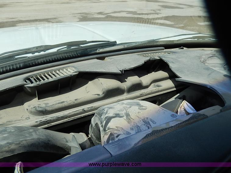 image for item I9275 2001 Dodge Ram 1500 pickup truck