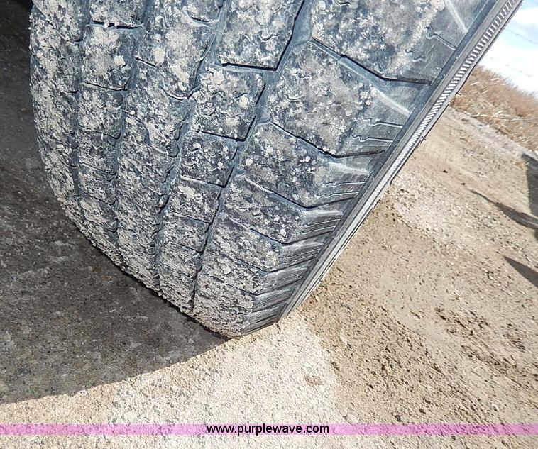 image for item I9275 2001 Dodge Ram 1500 pickup truck