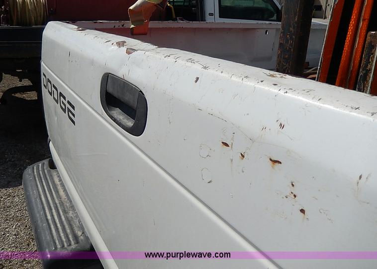 image for item I9275 2001 Dodge Ram 1500 pickup truck