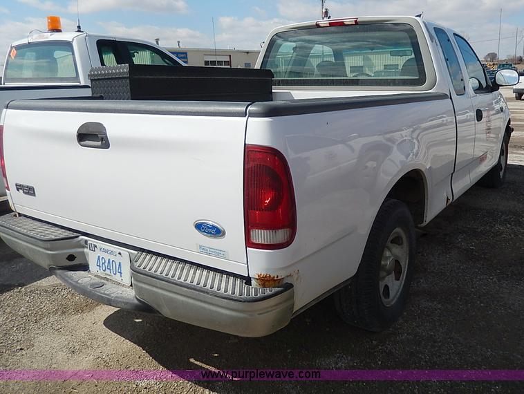 image for item I9277 1997 Ford F150 XL SuperCab pickup truck
