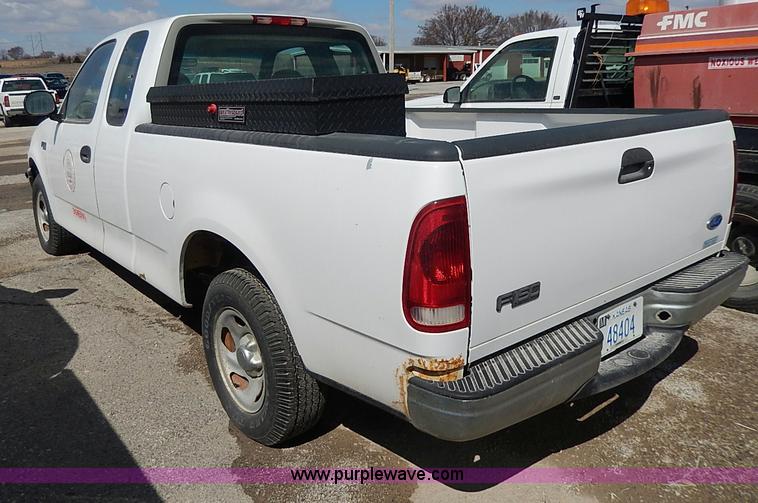 image for item I9277 1997 Ford F150 XL SuperCab pickup truck