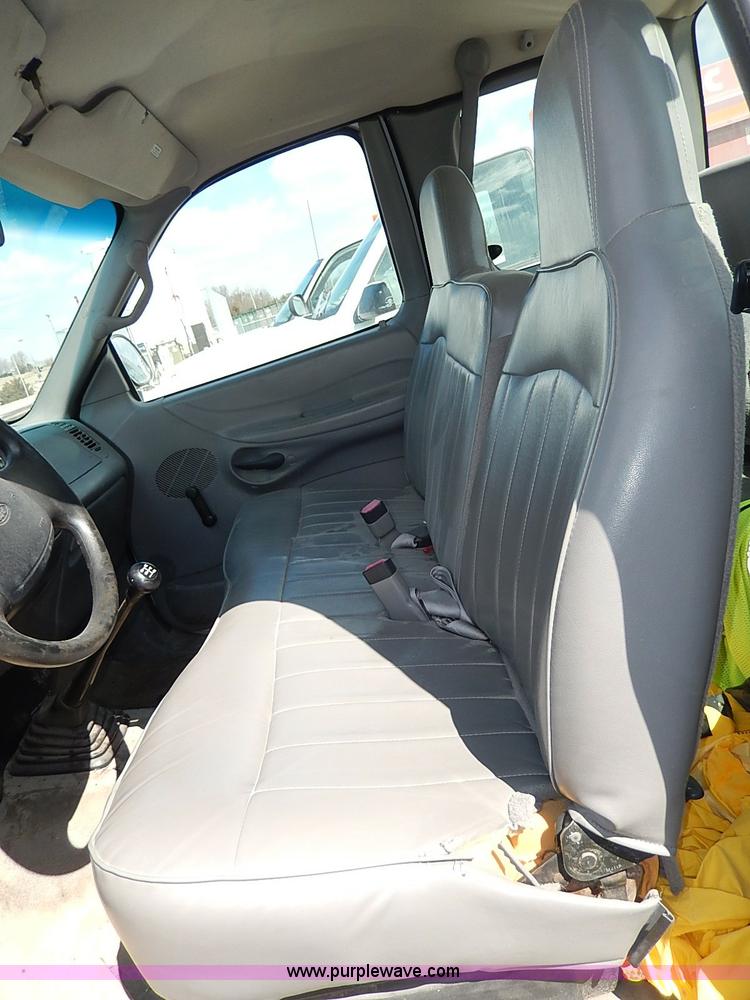 image for item I9277 1997 Ford F150 XL SuperCab pickup truck