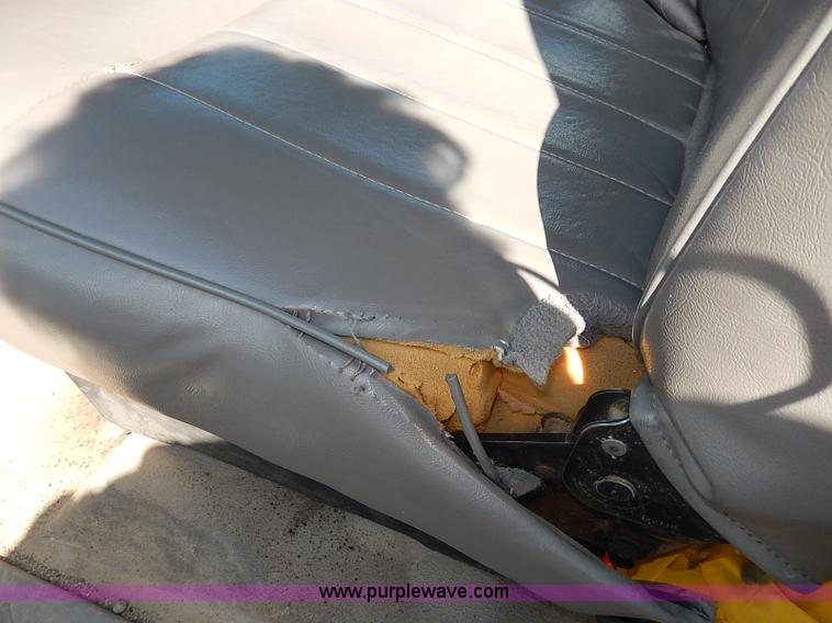 image for item I9277 1997 Ford F150 XL SuperCab pickup truck