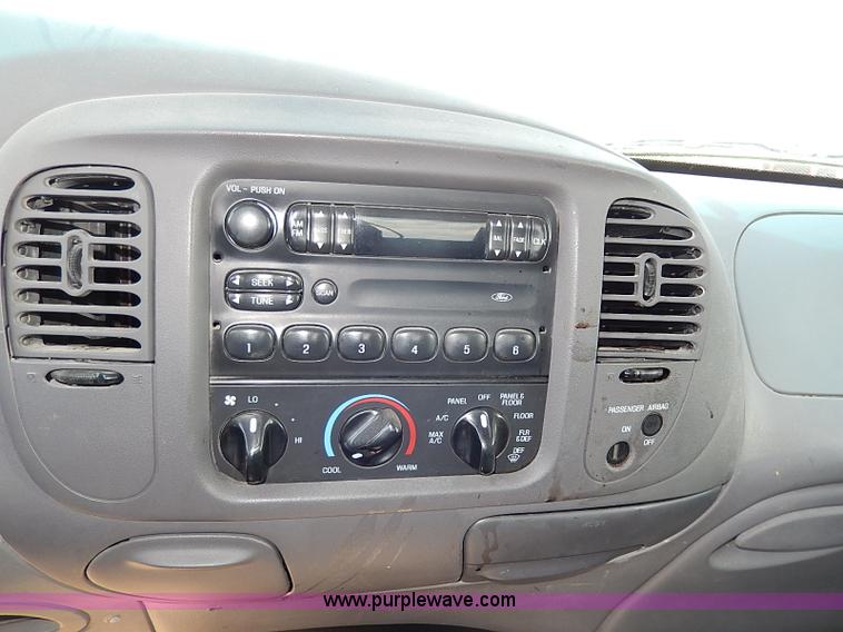 image for item I9277 1997 Ford F150 XL SuperCab pickup truck