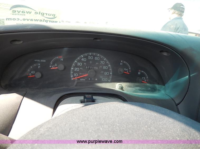 image for item I9277 1997 Ford F150 XL SuperCab pickup truck