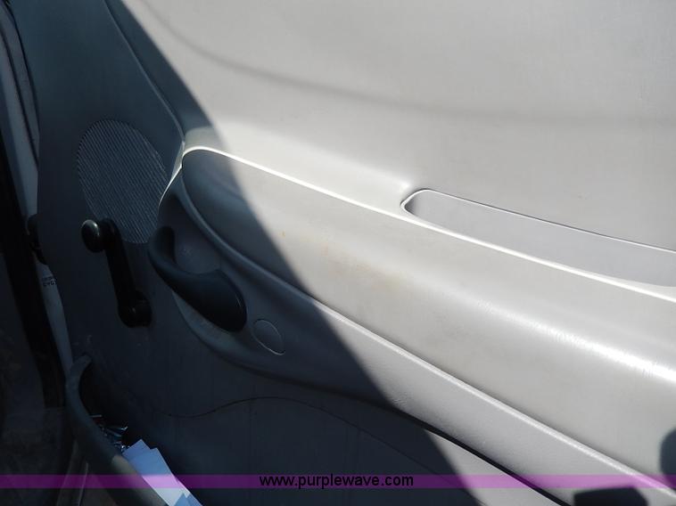 image for item I9277 1997 Ford F150 XL SuperCab pickup truck