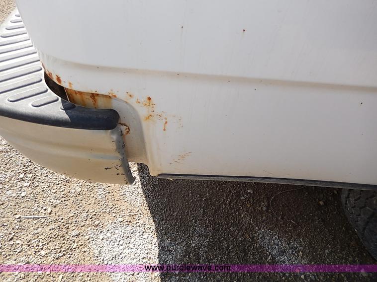 image for item I9277 1997 Ford F150 XL SuperCab pickup truck