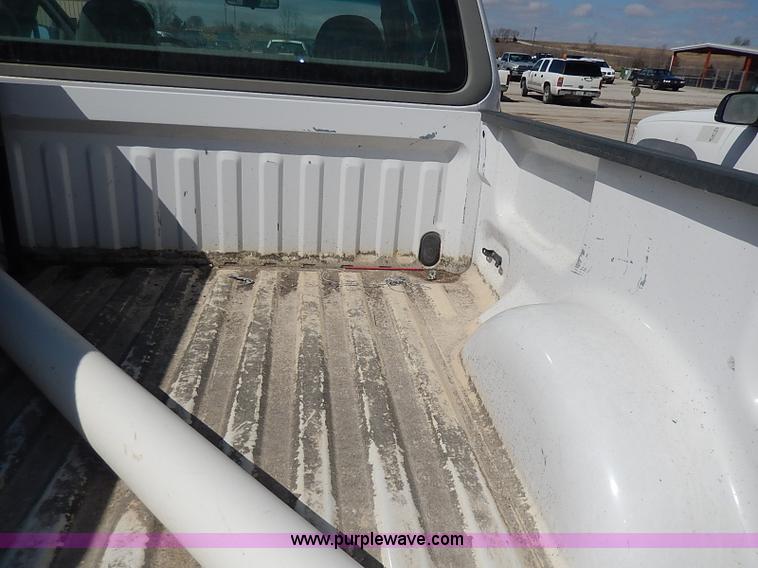 image for item I9277 1997 Ford F150 XL SuperCab pickup truck