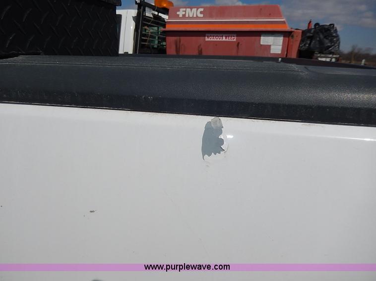 image for item I9277 1997 Ford F150 XL SuperCab pickup truck