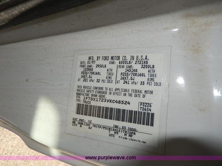 image for item I9277 1997 Ford F150 XL SuperCab pickup truck