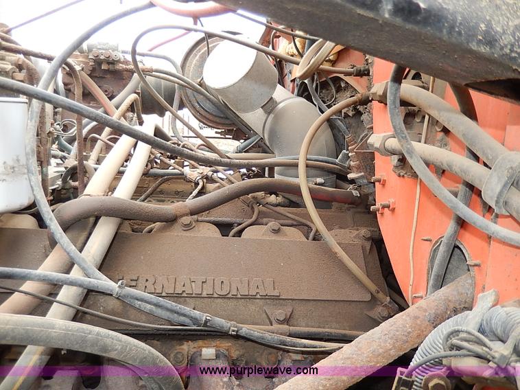 image for item I9278 1985 International S1754 dump truck