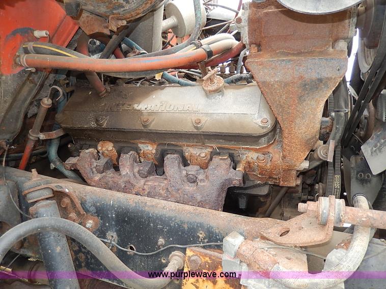 image for item I9278 1985 International S1754 dump truck