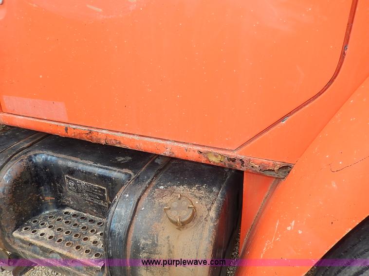 image for item I9278 1985 International S1754 dump truck