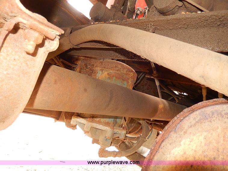 image for item I9278 1985 International S1754 dump truck