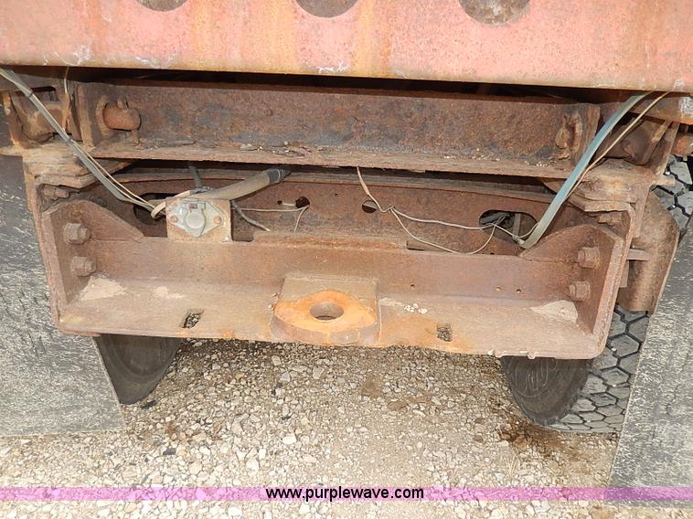 image for item I9278 1985 International S1754 dump truck