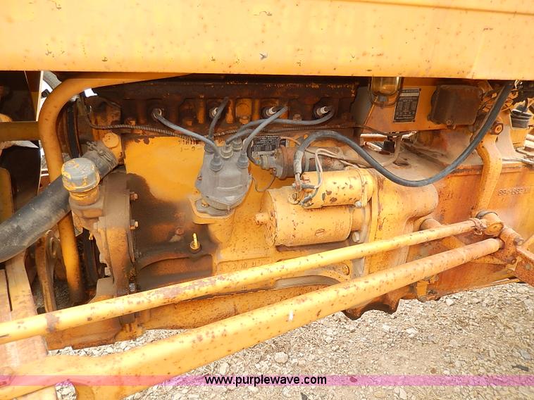 image for item I9279 1966 Massey-Ferguson 2135 Turf Special tractor