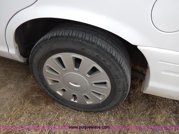 image for item I9280 2008 Ford Crown Victoria Police Interceptor