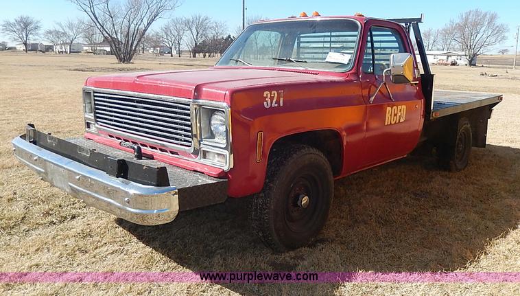 image for item I9306 1979 Chevrolet Scottsdale flatbed truck