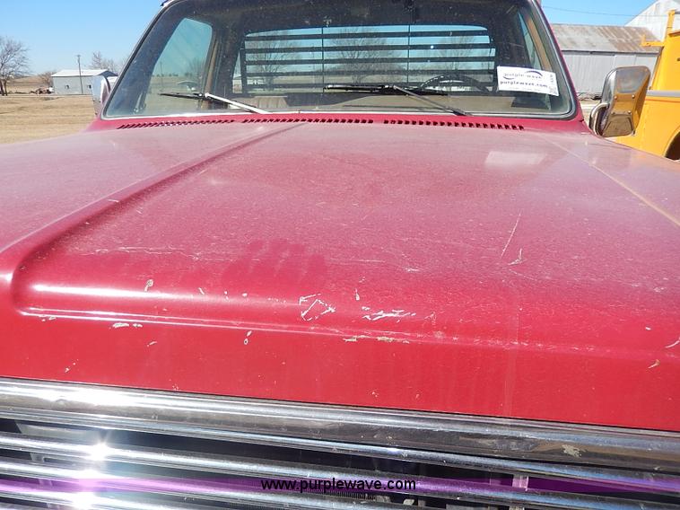 image for item I9306 1979 Chevrolet Scottsdale flatbed truck