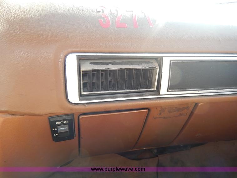 image for item I9306 1979 Chevrolet Scottsdale flatbed truck