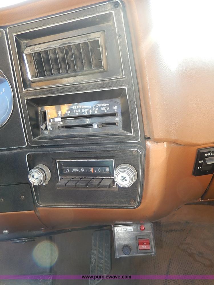 image for item I9306 1979 Chevrolet Scottsdale flatbed truck