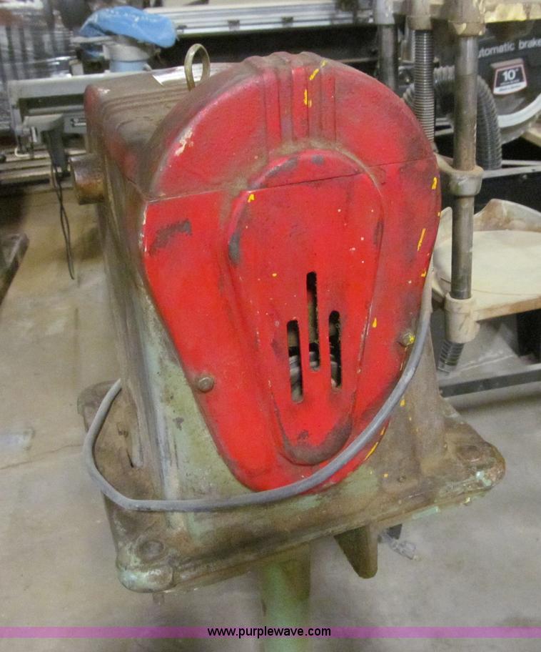 image for item R9136 Red Devil paint shaker