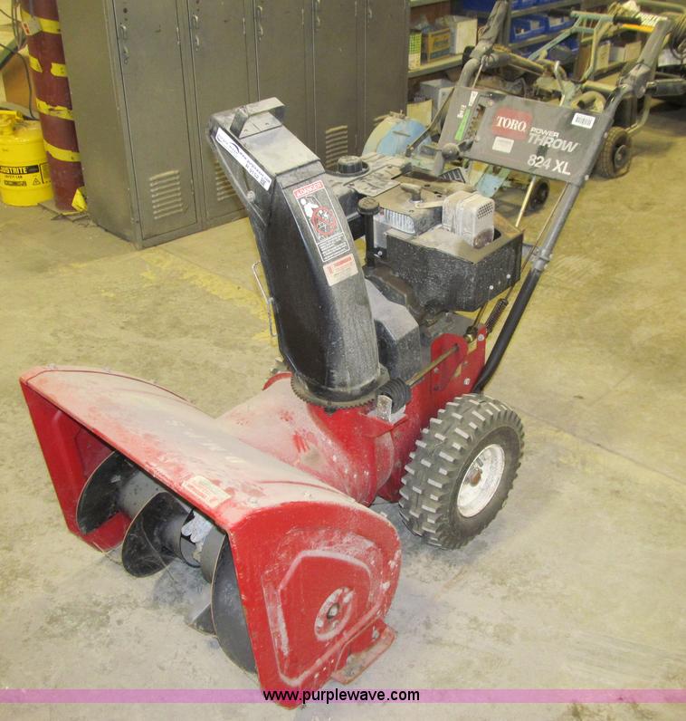 image for item R9152 Toro 824XL self-propelled snow blower