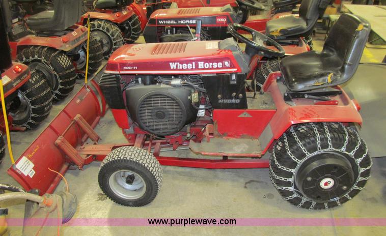 image for item R9163 Wheel Horse 520H garden tractor