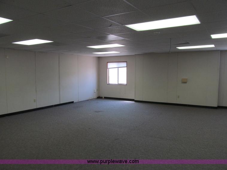 image for item R9210 2003 United Modular 6-plex portable classroom building