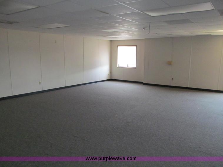 image for item R9210 2003 United Modular 6-plex portable classroom building