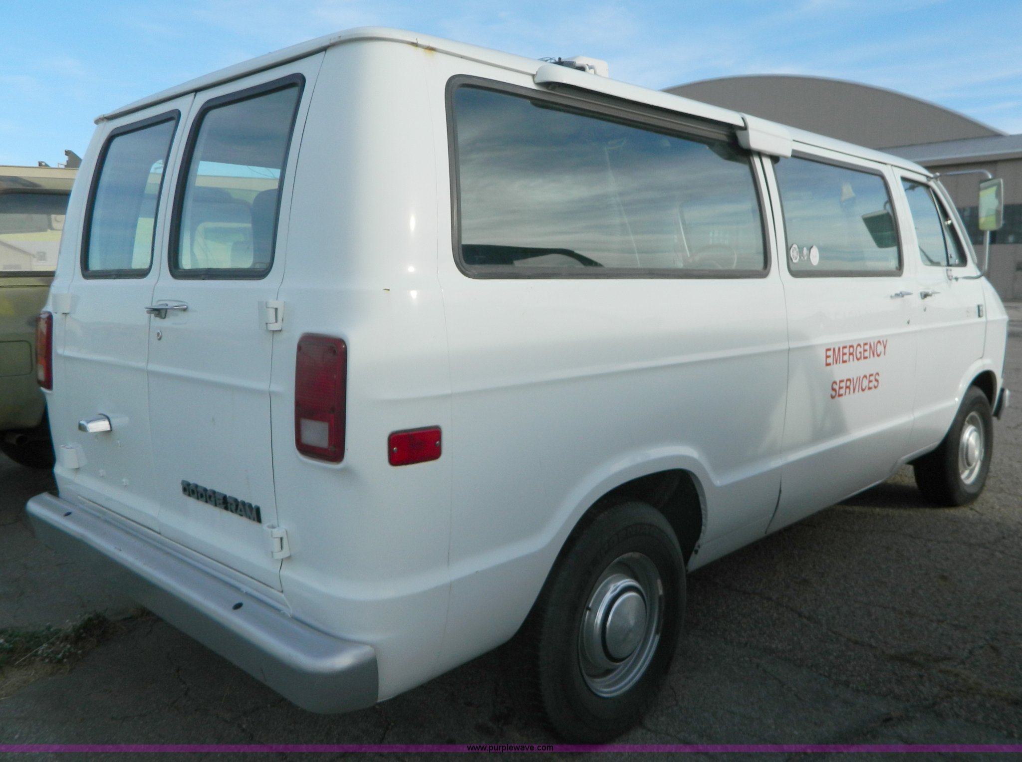 1983 Dodge Ram B250 van in Salina, KS | Item AZ9169 sold | Purple Wave