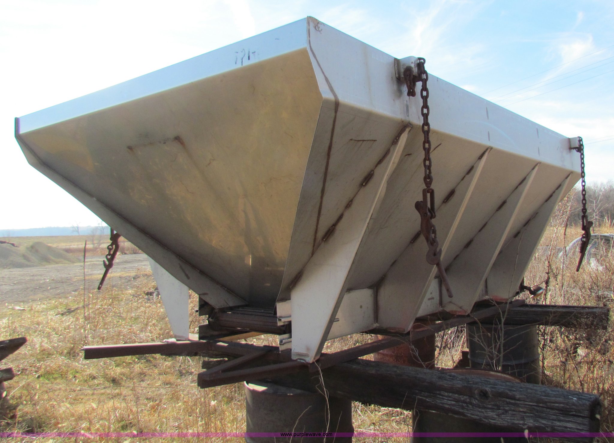 Flink LMC6HKS12 stainless steel sand/salt spreader in Council Grove, KS