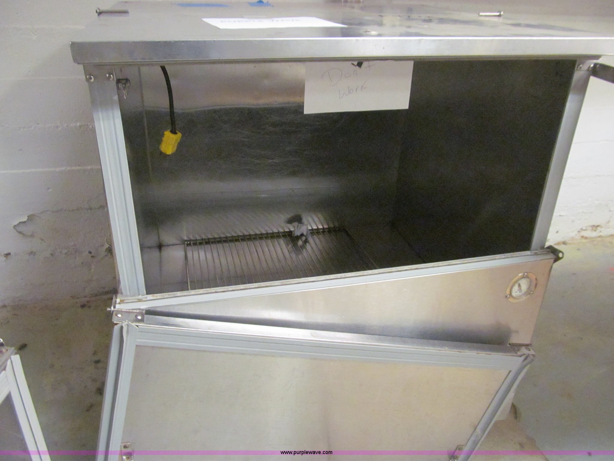 (2) Nonoperational BeverageAir SM49N coolers in Des Moines, IA Item