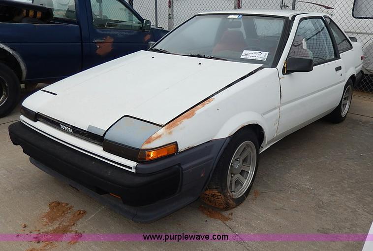 image for item H2601 1986 Toyota Corolla