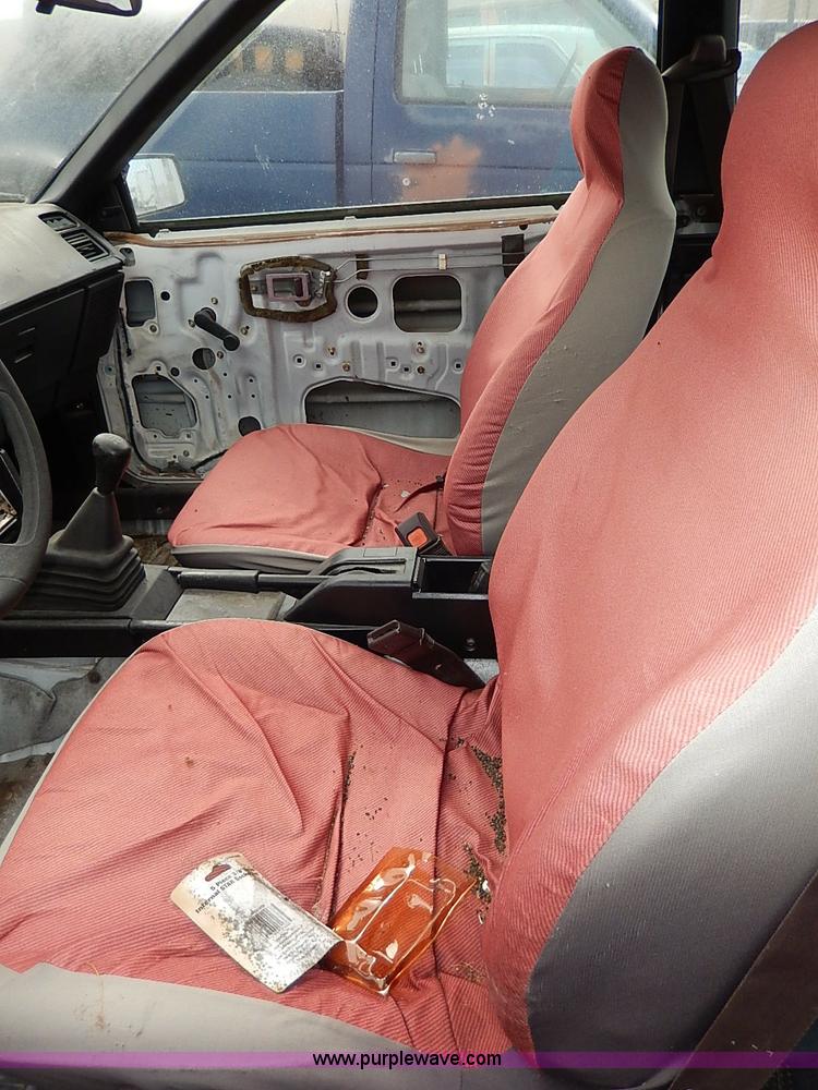 image for item H2601 1986 Toyota Corolla