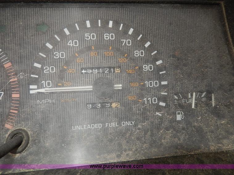 image for item H2601 1986 Toyota Corolla