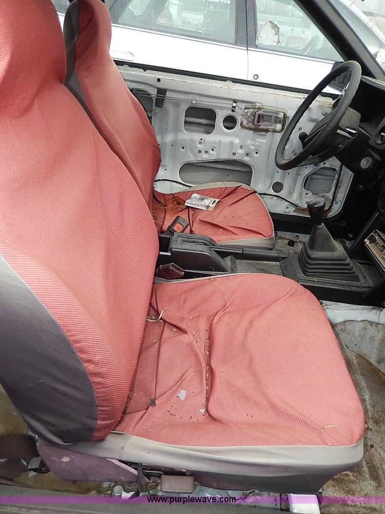 image for item H2601 1986 Toyota Corolla