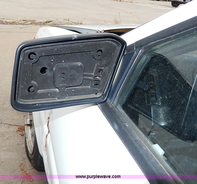 image for item H2601 1986 Toyota Corolla