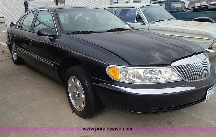 image for item H2604 1999 Lincoln Continental