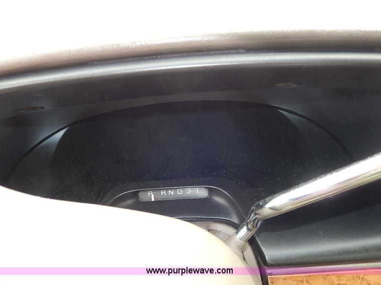 image for item H2604 1999 Lincoln Continental