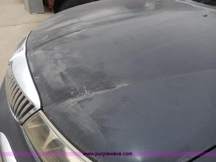 image for item H2604 1999 Lincoln Continental