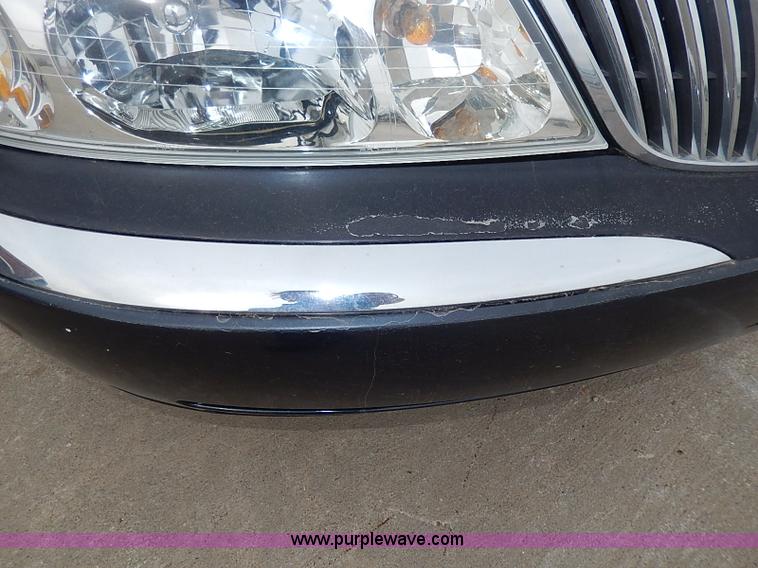 image for item H2604 1999 Lincoln Continental